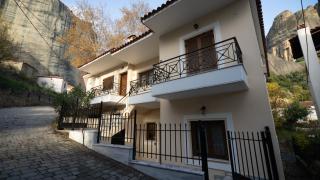 The Miller House under Meteora - Kalabaka - 0