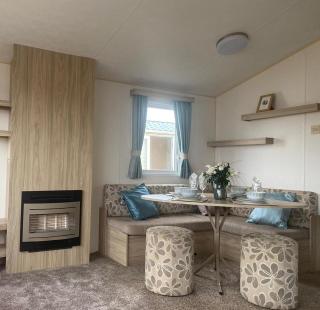 Lovely 6 Berth Caravan For Hire At Barmston Beach Holiday Park Ref 62062Hc - Lund - 9