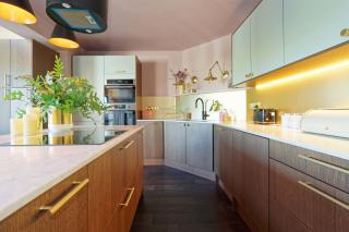 Kent Downs Cottage Modern Family Retreat near Canterbury - 2