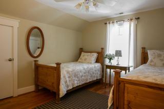 Viewmont Deck, Fire Pit & Breathtaking Mountain Views! - Black Mountain - 7