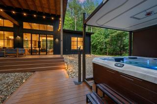NEW Designer Dream Home - Top Rated with Hot Tub - 4