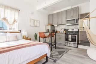 THE SWING STUDIO Manhattan Beach Studio Parking - 6