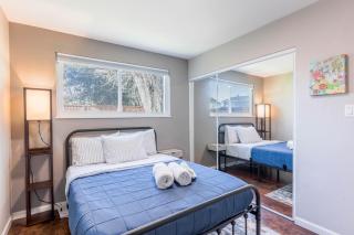 Casa Cambria - Lovely 3BR + Large Private Backyard - Fremont - 1
