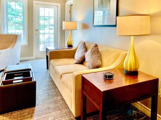 Hillside Haven: Carriage Club Resort Retreat - Edgar - 6