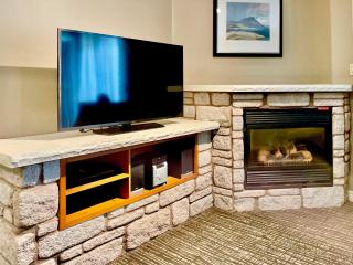 Hillside Haven: Carriage Club Resort Retreat - Edgar - 7