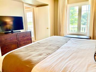 Hillside Haven: Carriage Club Resort Retreat - Edgar - 4