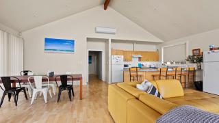 Sheoak Holiday Home - Coffin Bay - 5