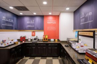 Hampton Inn Evansville Airport - Evansville - 4