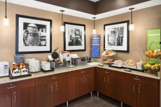 Hampton Inn Findlay - 1