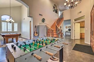 Swim-Putt-Play! 5-BR Family Wonderland w/ Parking - Phoenix - 8
