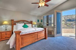 Swim-Putt-Play! 5-BR Family Wonderland w/ Parking - Phoenix - 3