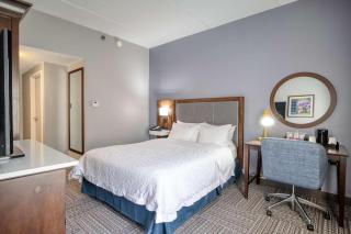 Hampton Inn Janesville - 1