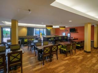 Hampton Inn Hazleton - Hazleton - 3