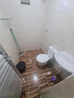 Casa mobiliada para descanso e com piscina para o lazer há 5 min do aeroporto, piscina compartilhada caso tenha mais hóspedes nas outras duas casas - Bayeux - 4