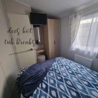 Pinewood Retreat 37 Fishing lake with Hot tub The Grange Mablethorpe - Mablethorpe - 3