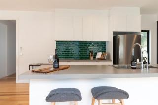 Balcony to Bogong - modern house ten minute stroll to town - Bright - 1