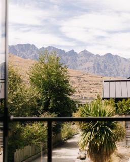 Samantha Lane - Queenstown - 5