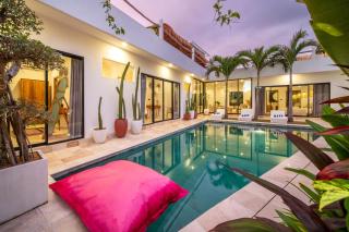Villa Julia Canggu - 0