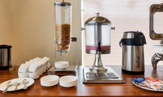 Treebo Premium Royal Amar With Mountain View and Swimming Pool - 5