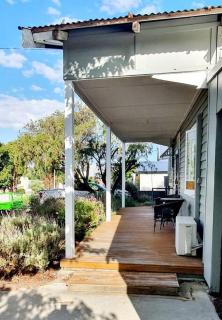 Cosy, 1930s Country Style Cottage in Mount Barker WA - Mount Barker - 7