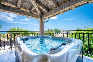 Villa Pupos with hot tub and private pool - Rebići - 7