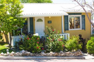 Kokomo Botanical Resort - Caribbean Family Cottages - Turtle Cove - 3