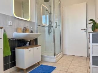 Maison spacieuse avec fitness, massage sur demande et jardin privatif, proche Nantes et Pornic - FR-1-306-1231 - 3