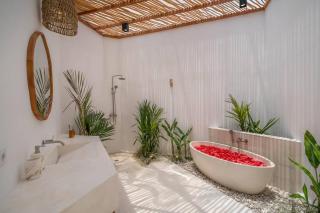 Villa LÂÂ - Tropical & Modern 3BR Central - Canggu beach - Canggu - 8