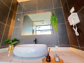 Galaria 4BR 17Pax NearTC, DinosaurLand, PS4, Netflix - Kuantan - 2