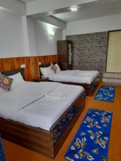 Yalung Homestay - 9