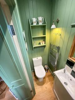Shepherd's Hut at The Granary - Steyning - 1