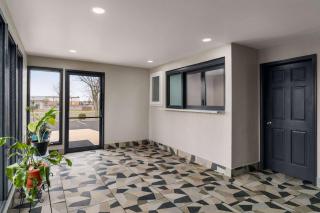 Super 8 by Wyndham Columbus Edinburgh - 7