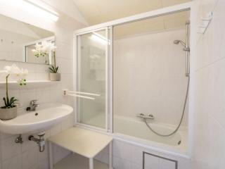 Apartment Dina with parking and shared pool by Interhome - De Haan - 8