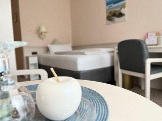 Hotel zum Rosenteich - 1