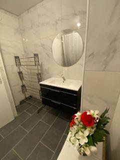 T2 entier Chambre+Salon+Cuisine - 4