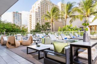 Hilton Garden Inn Waikiki Beach - 1