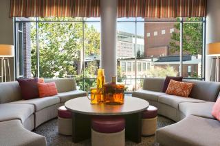 Embassy Suites by Hilton Greenville Downtown Riverplace - Greenville - 4