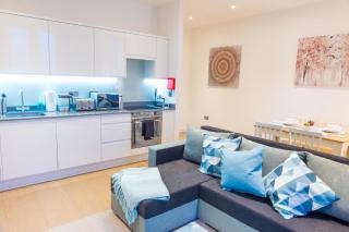 Absolute Stays on Grosvenor-Luton Airport-St Albans Train Station-Harry Potter - Saint Albans - 6