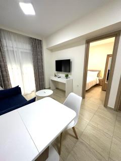 Navarino Luxe Suites - 9