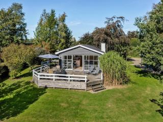 Holiday Home Leandra - 600m from the sea by Interhome - Augustenborg - 0