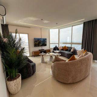 Sky-high Villa فيلا عنان السماء - 0