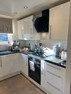 Purfleet Apartment-Free Parking - 1