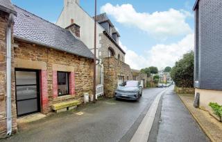 Nice Home In Ploubazlanec With Kitchen - Ploubazlanec - 6