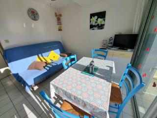 Studio cabine 4 personnes avec terrasse et parking à Marseillan-Plage - FR-1-326-388 - Le Castellas - 8