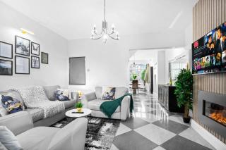 Stylish 4 Bedroom Townhouse - Edgbaston - Near Birmingham City Centre - Sleeps 8 - Parking - 578P - 1