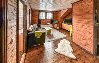 4 Bedroom Awesome Home In Rysstad - Rysstad - 2