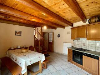 Ferme rénovée, 3 chambres, cheminée - FR-1-582-207 - 8