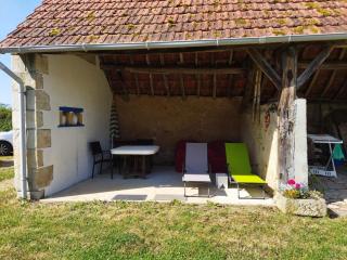Gîte au calme avec verger, à proximité de randonnées et sites culturels - FR-1-586-9 - Le Châtelet - 1