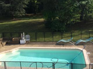 Gîte Cocooning avec Piscine Partagée au Cœur de la Campagne Sarthoise, Proche Zoo et Circuit du Mans - FR-1-410-331 - 1