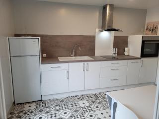 Gîte Confortable près du Mans avec Piscine, Parc de Jeux et Vélo - FR-1-410-364 - Louplande - 0